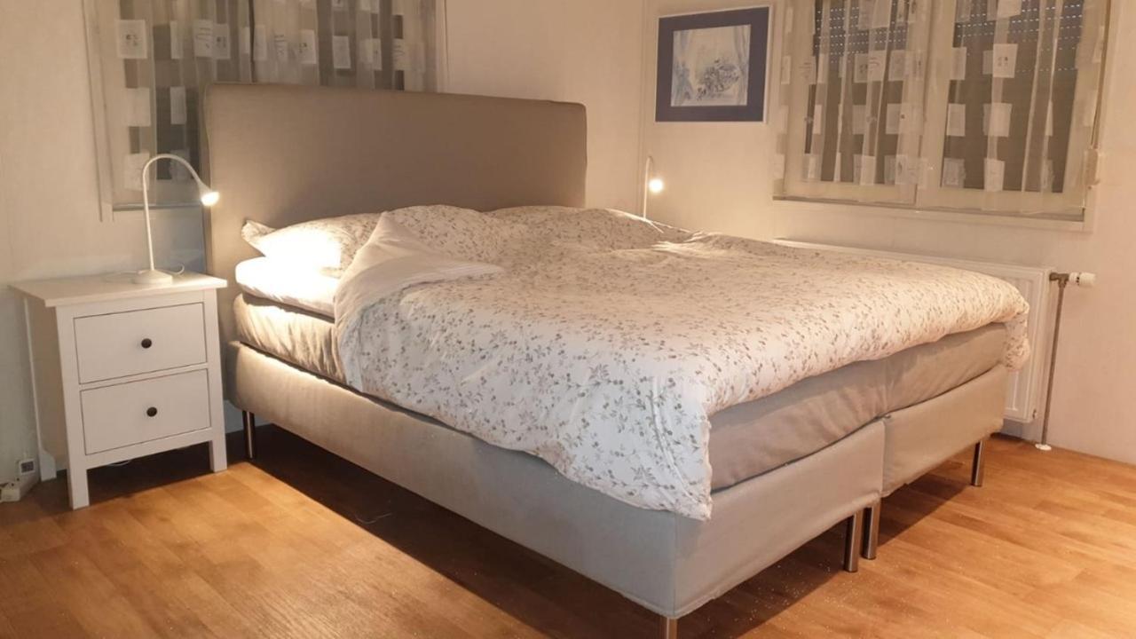 Chalet Buutengeweun, Met Luxe Jacuzzi En Tonsauna Sint Annaland Luaran gambar