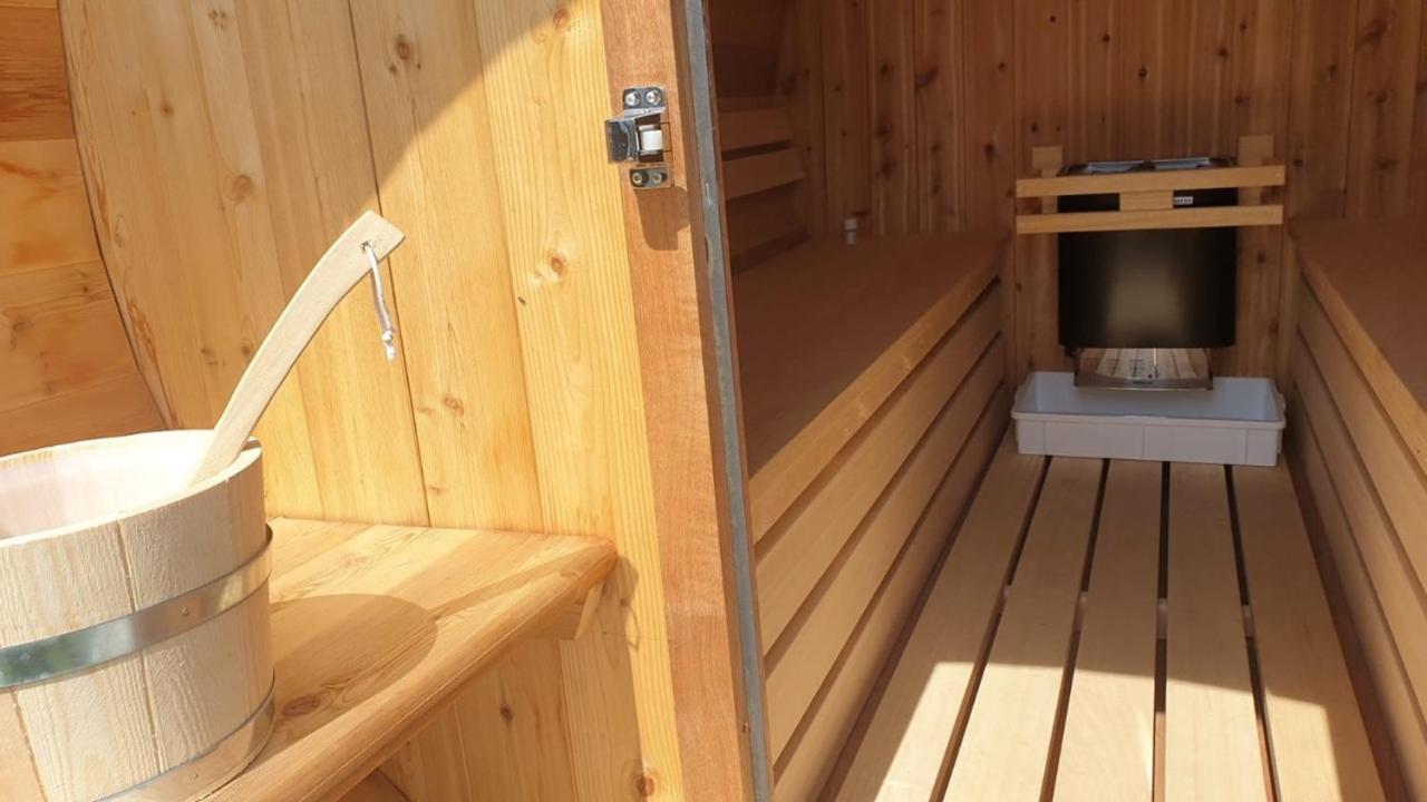 Chalet Buutengeweun, Met Luxe Jacuzzi En Tonsauna Sint Annaland Luaran gambar